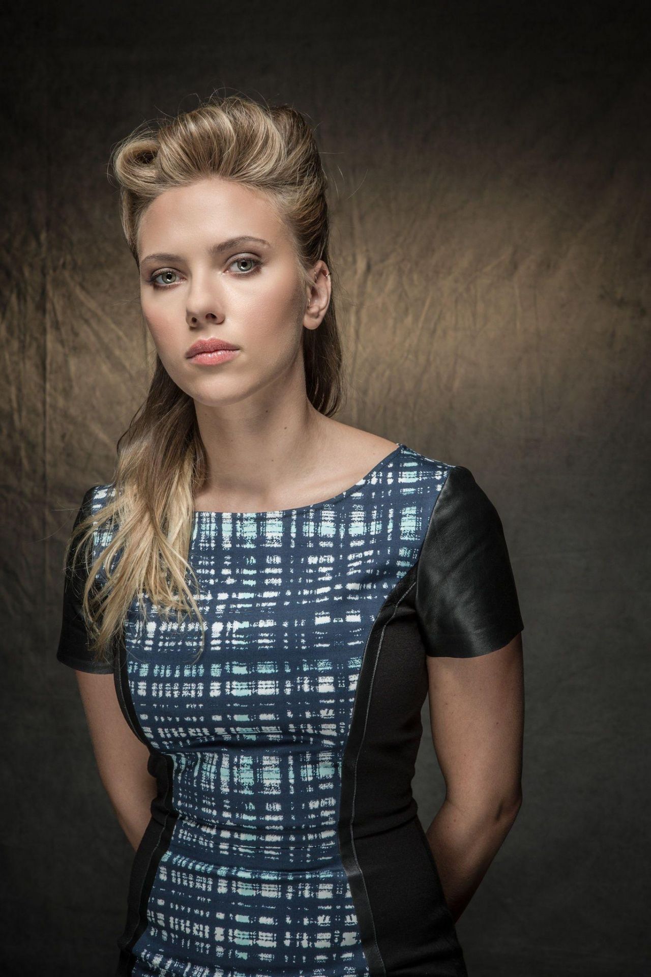 Scarlett Johansson Stars in New Prada Galleria Handbag Campaign – The  Hollywood Reporter
