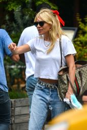 Sienna Miller -Out in New York 08/28/2021