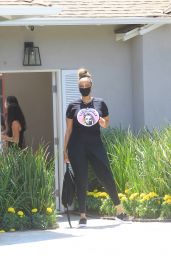 Tyra Banks – Leaves Jennifer Klien’s Day of Indulgence in Brentwood 08/15/2021