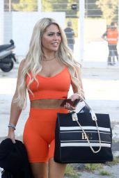 Bianca Gascoigne - Arriving at DWTS Rehearsals in Rome 09/24/2021