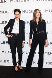 Carla Bruni - "Thierry Mugler : Couturissime" Photocall in Paris 09/28/2021