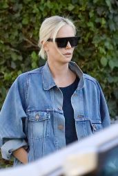 Charlize Theron - Out in Los Angeles 09/21/2021
