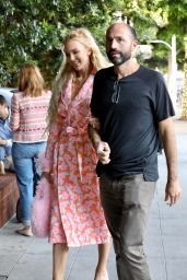 Christine Quinn Street Style - South Beverly Grill in Beverly Hills 09/02/2021
