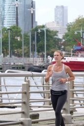 Claire Danes - Early Morning Jog in NYC 09/23/2021