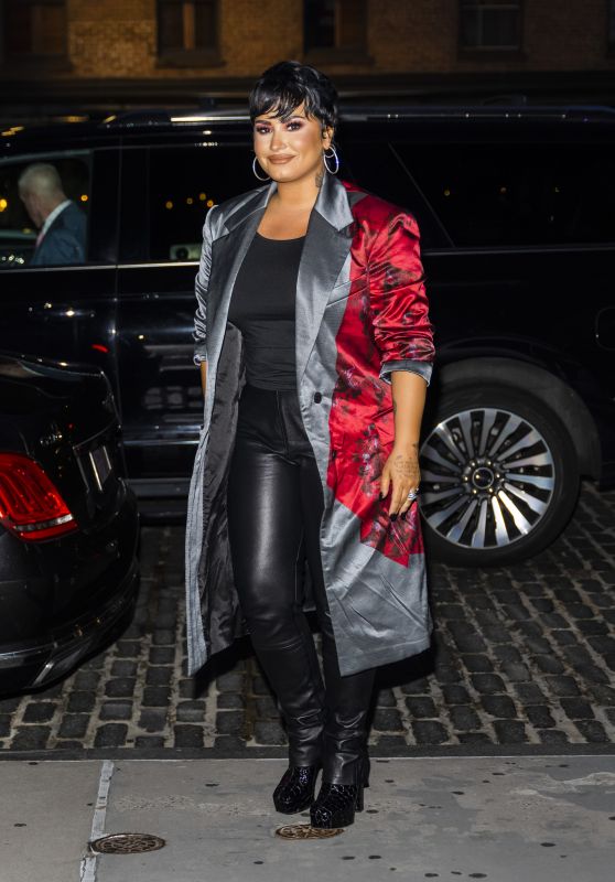 Demi Lovato - Out in New York City 09/28/2021