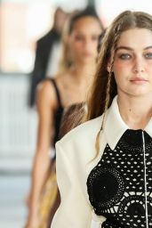 Gigi Hadid - Altuzarra Spring 2022 Ready-to-Wear Fashion Show at NYFW 09/12/2021