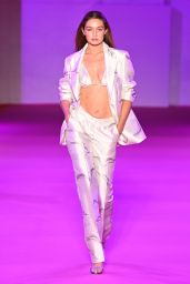 Gigi Hadid - Brandon Maxwell Show at New York Fashion Week 09/10/2021