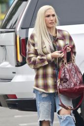 Gwen Stefani - Shopping in Los Angeles 09/26/2021