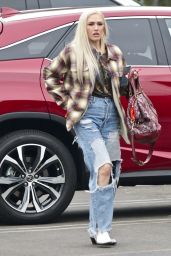 Gwen Stefani - Shopping in Los Angeles 09/26/2021