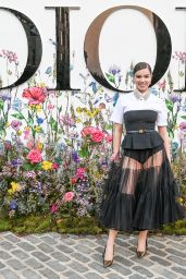 Hailee Steinfeld – Dior Beauty Celebrates Miss Dior Event in New York 09/12/2021