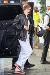 Hailey Rhode Bieber - Out in Beverly Hills 09/02/2021
