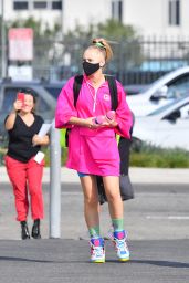 JoJo Siwa Wears a Colorful Outfit - Pasadena 09/29/2021