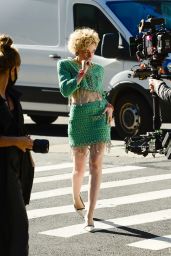 Julia Garner - Filming in New York 09/26/2021