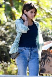 Kaia Gerber in Casual Outfit - Los Angeles 09/19/2021