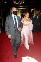 Kate Hudson - Leaves the Carlyle Hotel for the Met Gala in NYC 09/13/2021