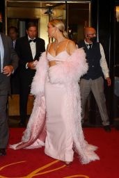 Kate Hudson - Leaves the Carlyle Hotel for the Met Gala in NYC 09/13/2021