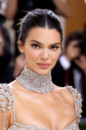 Kendall Jenner – 2021 Met Gala • CelebMafia