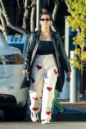 Kourtney Kardashian - Shopping at the Topanga Mall in LA 09/15/2021