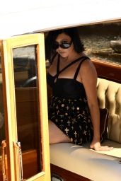 Kourtney Kardashian - Shopping in Venice 09/30/2021