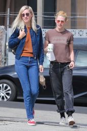 Kristen Stewart and Dylan Meyer - Out in LA 09/18/2021