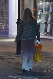 Lottie Moss - Shopping in London 09/02/2021
