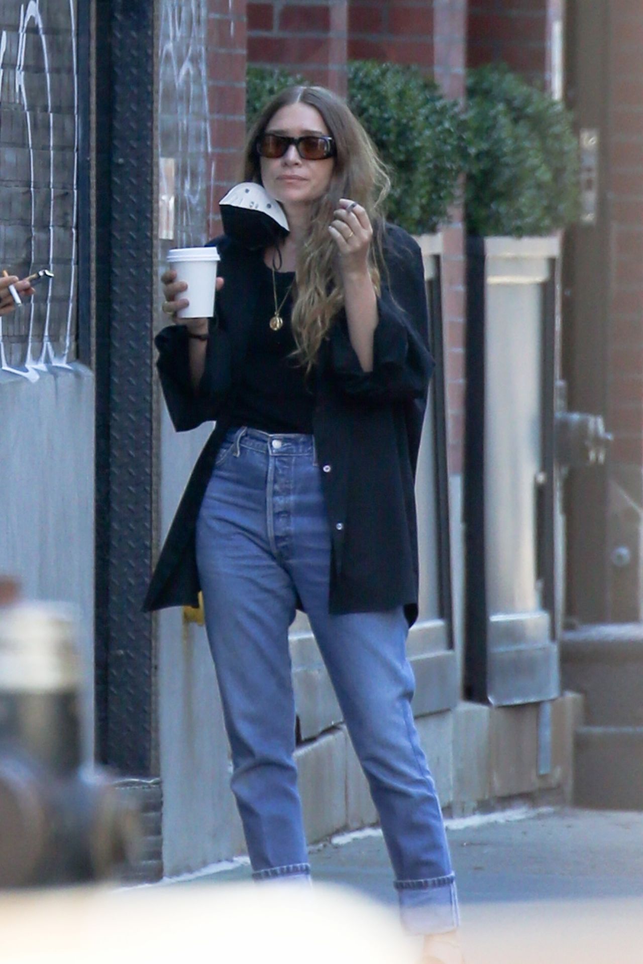 Mary-Kate Olsen and Ashley Olsen - Out in New York 09/07/2021 • CelebMafia