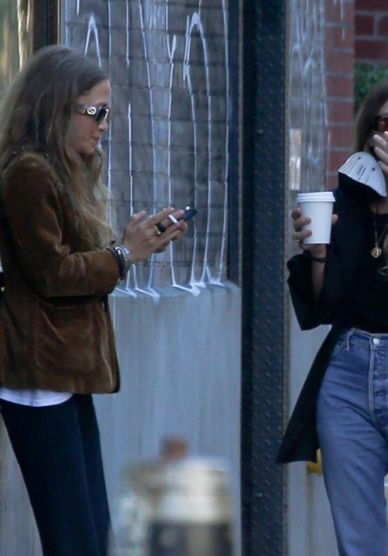 Mary-Kate Olsen and Ashley Olsen - Out in New York 09/07/2021