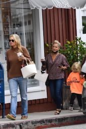 Molly Sims in Casual Outfit 09/26/2021