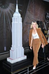 Naomi Watts - Kick-off New York Fashion Week at the Empire State Building 09/09/2021