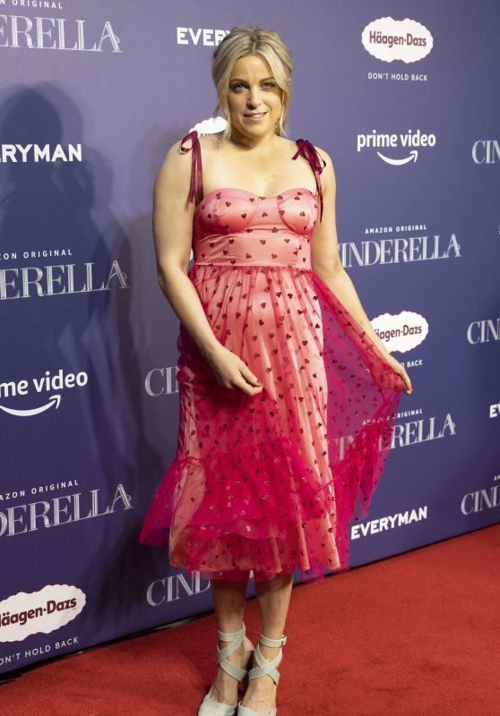 Olivia Cox – “Cinderella” Premiere in London 09/02/2021