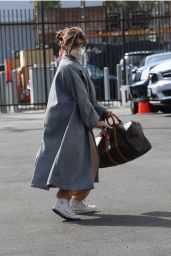 Olivia Jade Giannulli - Leaves DWTS Rehearsals in LA 09/29/2021