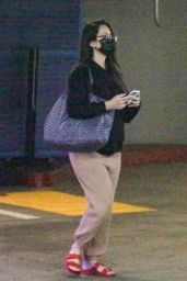 Olivia Munn - Running Errands in Beverly Hills 09/01/2021