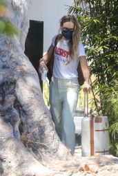 Olivia Wilde - Outside of Her Home in LA 09/12/2021