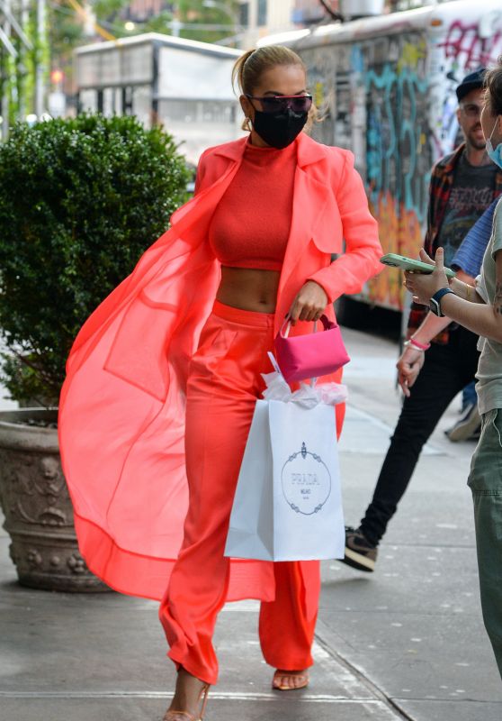 Rita Ora - Shopping in New York 09/10/2021