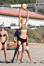 Alessandra Ambrosio - Plays Beach Volleyball in Santa Monica 10/10/2021