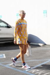 Amanda Kloots - Out in Los Angeles 10/05/2021
