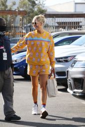 Amanda Kloots - Out in Los Angeles 10/05/2021