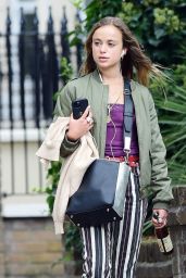 Amelia Windsor - Heads to a Camden Pub in London 10/17/2021