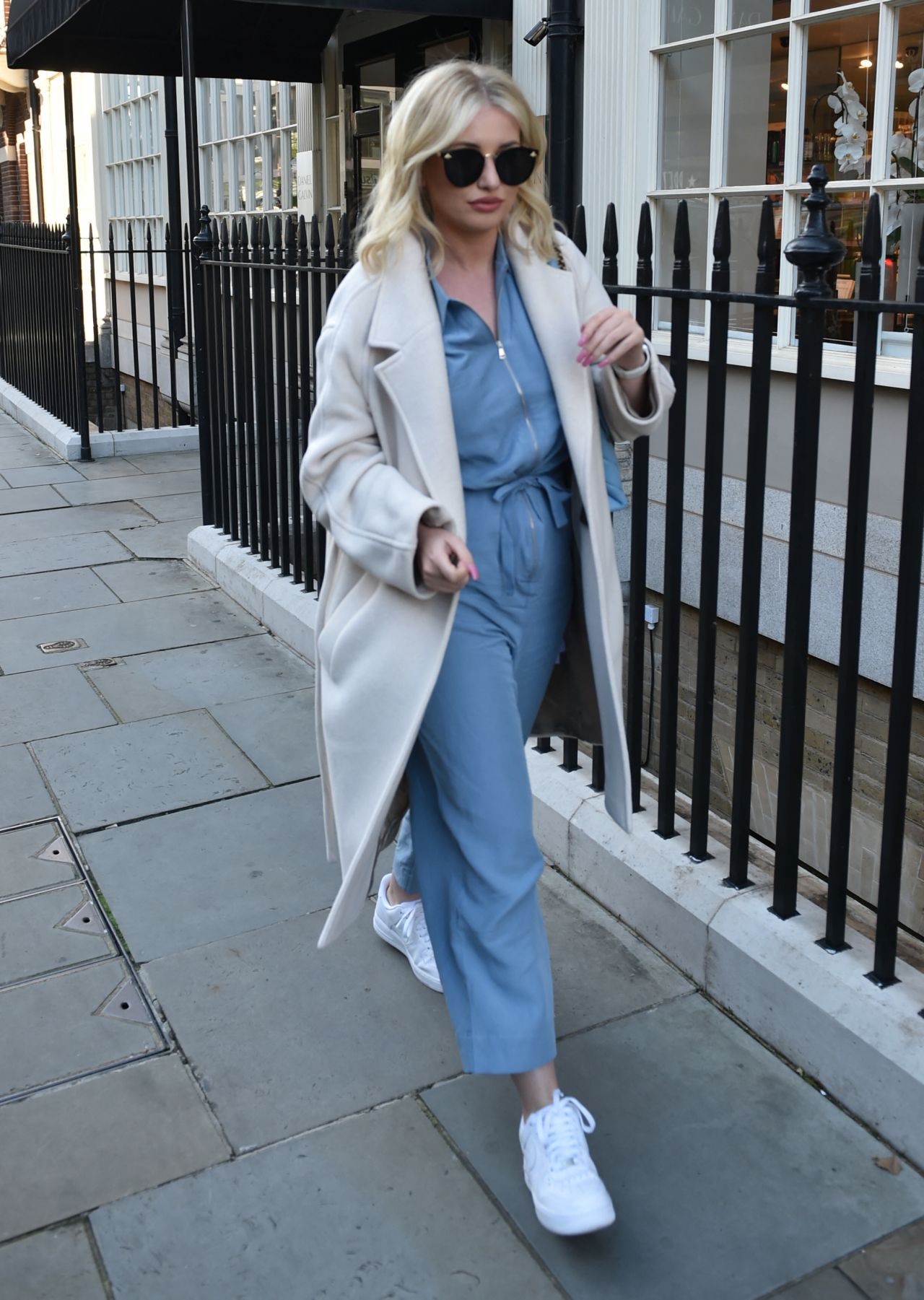 Amy Hart - Leaving Daniel Galvin Hair Salon in London 10/06/2021 ...