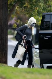 Anna Faris - Out in Pacific Palisades 10/22/2021