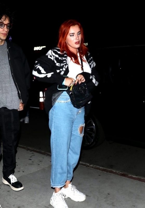 Bella Thorne in High-Waisted Jeans at The Nice Guy in Los Angeles 10/05/2021