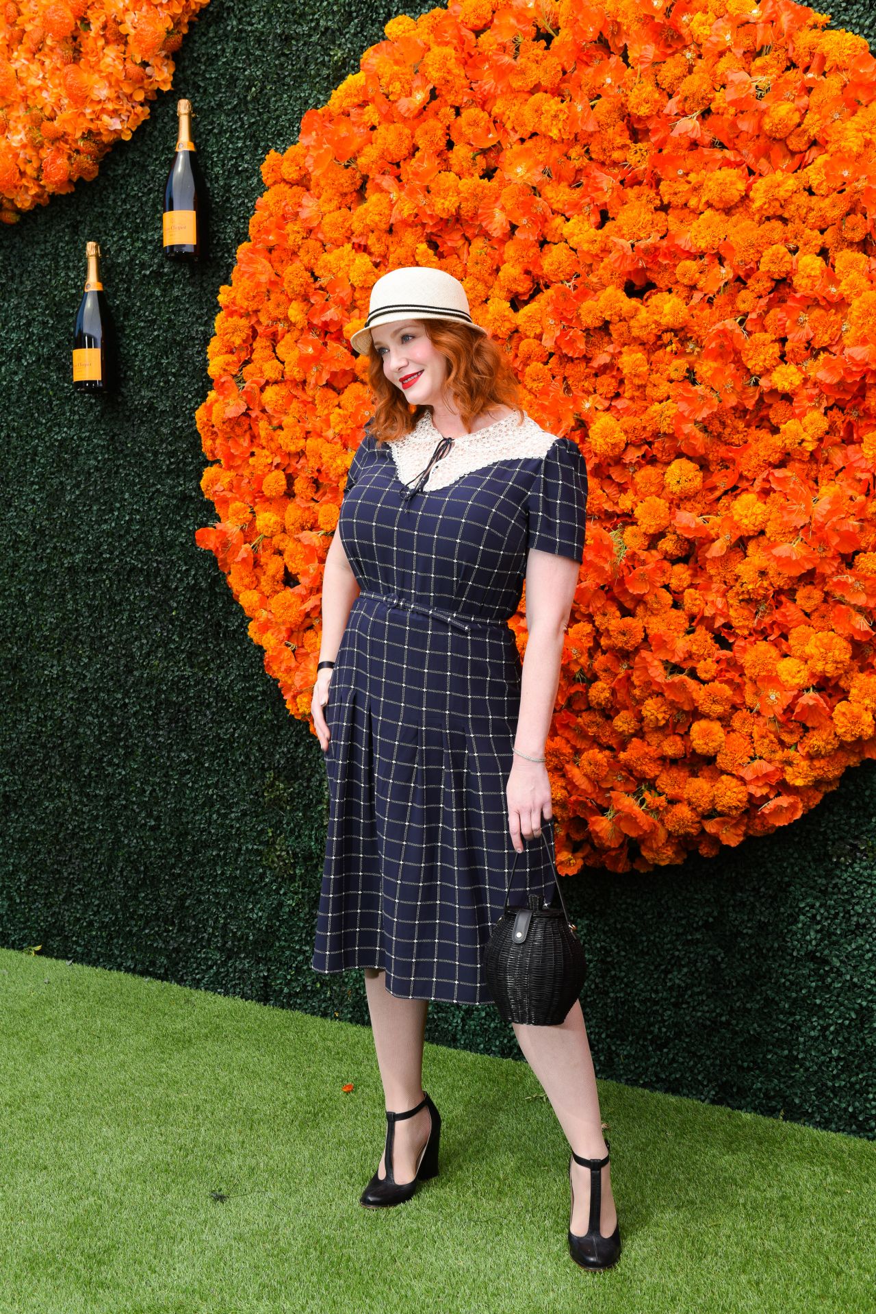 christina-hendricks-2021-veuve-clicquot-polo-classic-in-pacific-palisades-11.jpg