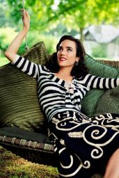 Jennifer Connelly - Photoshoot for Vogue 2004