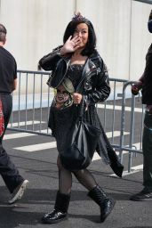 Jennifer Tilly Wearing a Funky Outfit to the New York Comic Con Event in Manhattan 10/11/2021