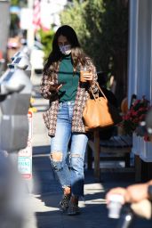 Jordana Brewster - Out in Brentwood 10/30/2021