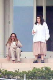 Julia Roberts - First Day of Quarantine in Sydney 10/24/2021