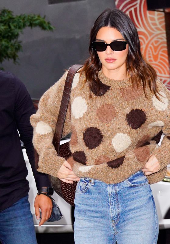 Kendall Jenner Street Style - New York City 10/13/2021