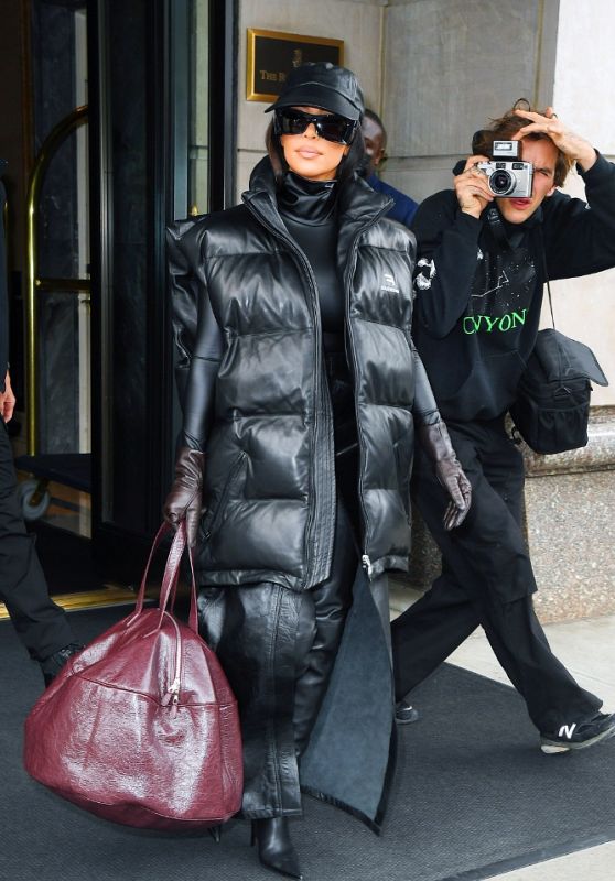 Kim Kardashian - Filming New Hulu Show in NYC 10/06/2021