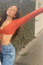 Kira Kosarin 10/25/2021