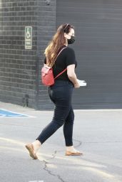 Lana Del Rey - Shopping at XIV Karats jewelry in Beverly Hills 10/06/2021